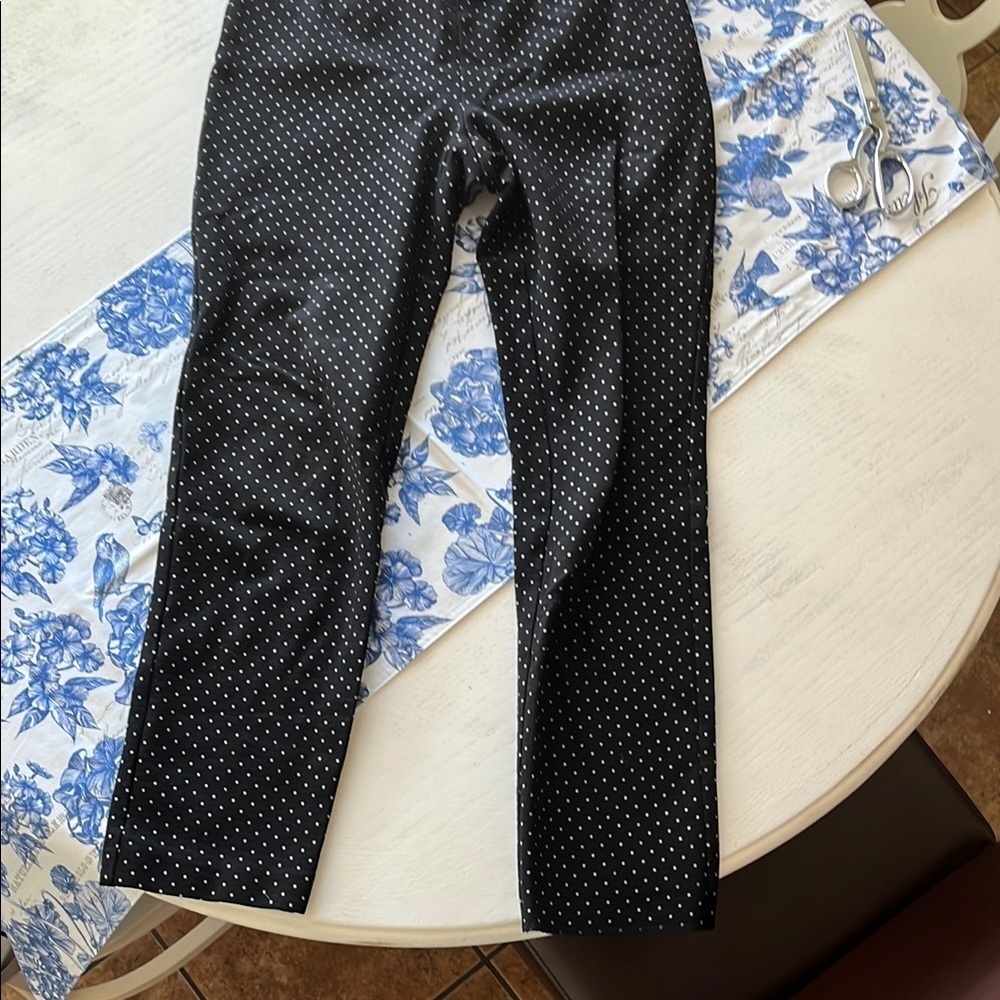 J Jill Legging with Square Dots on Black Ponto Slim Leg Size S